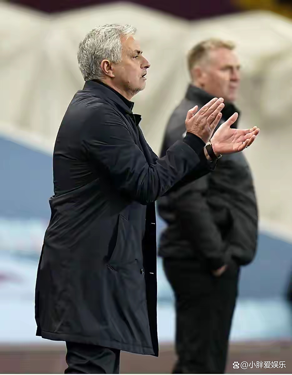 关于德国杯赛程吃紧，本菲卡今夜调整名单，悬念犹存，医务组通报恢复的信息