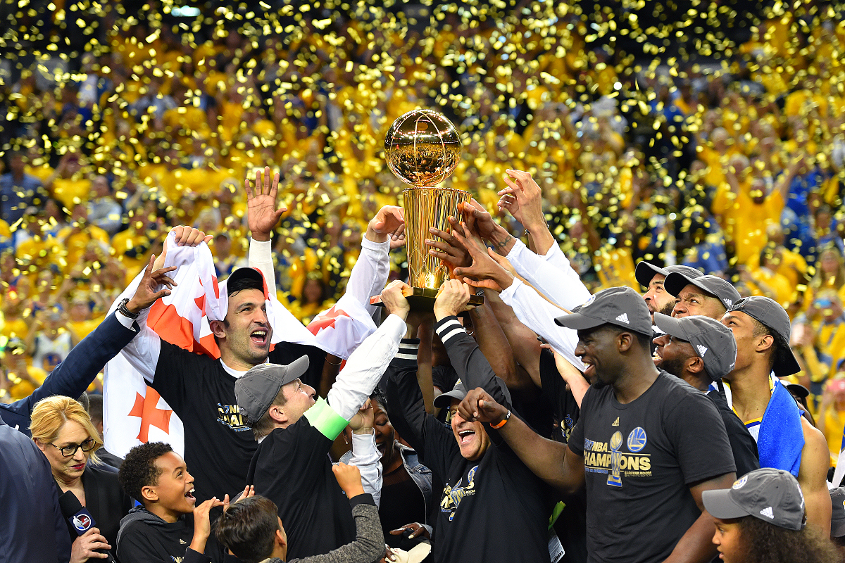 关于赛地聚焦——欧篮联集结日热度飙升，丹佛掘金止住颓势，气氛紧张，临场指挥获称赞的信息